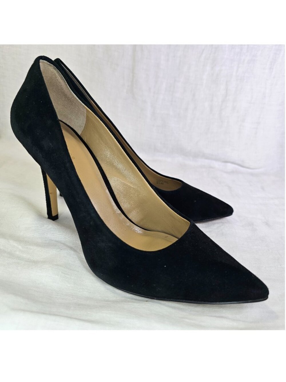 Ann Taylor Mila 4” Heel Suede Pump Scarpin Stiletto Pump 8.5 Black